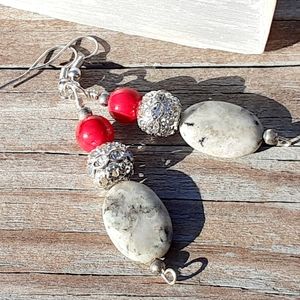 Elegant White Howlite Crystals Dangly Earrings